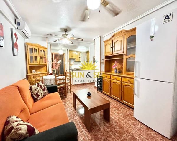 2 slaapkamer Appartement te huur in Nueva Torrevieja, Torrevieja met zwembad - € 650 (Ref: 7776981)