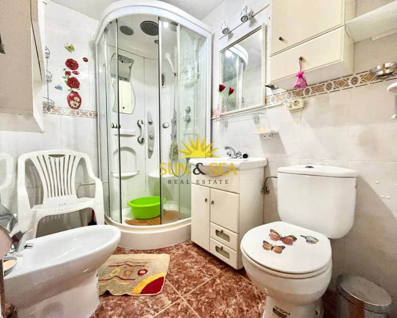 2 slaapkamer Appartement te huur in Torrevieja met zwembad - € 650 (Ref: 7776981)