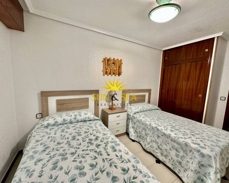 3 sypialnia Apartament do wynajęcia w Torrevieja z garażem - 1 100 € (Ref: 7784795)