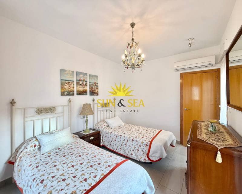 5 slaapkamer Villa te huur in Torre de la Horadada - € 1.750 (Ref: 7796240)