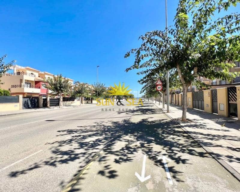 5 slaapkamer Villa te huur in Torre de la Horadada - € 1.750 (Ref: 7796240)