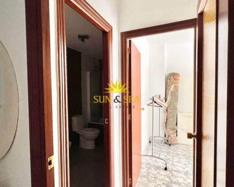 3 sypialnia Apartament do wynajęcia w Torrevieja z garażem - 1 500 € (Ref: 7798687)