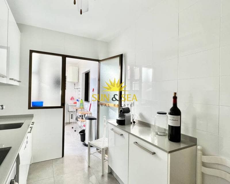 3 sypialnia Apartament do wynajęcia w Torrevieja z garażem - 1 500 € (Ref: 7798687)