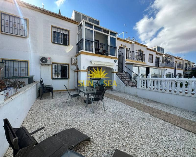 2 Zimmer Haus zu vermieten in Torrevieja mit Pool - 1.000 € (Ref: 7837879)