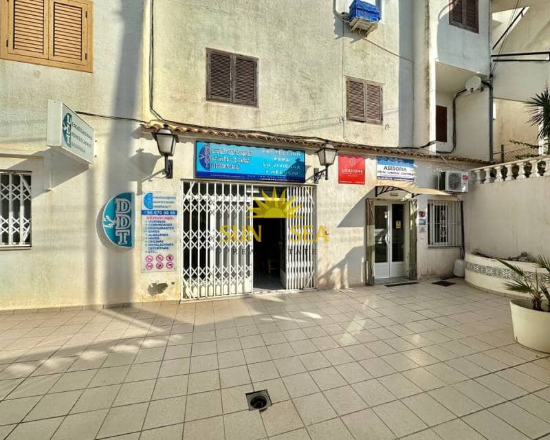 Kommersiell til leie i Torrevieja - € 850 (Ref: 7837881)