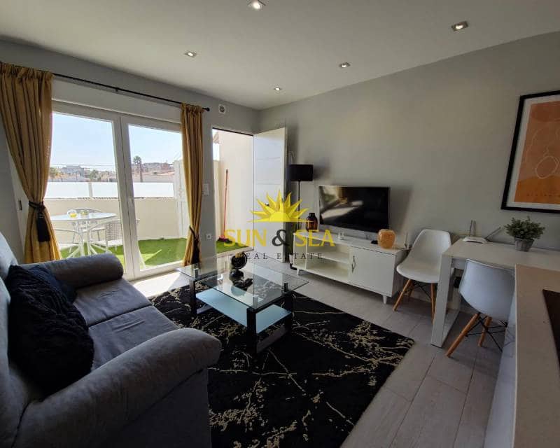 3 soveværelse Penthouse til leje i La Regia med swimmingpool garage - € 1.250 (Ref: 7844405)