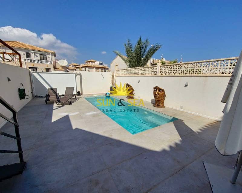 3 soveværelse Penthouse til leje i La Regia med swimmingpool garage - € 1.250 (Ref: 7844405)