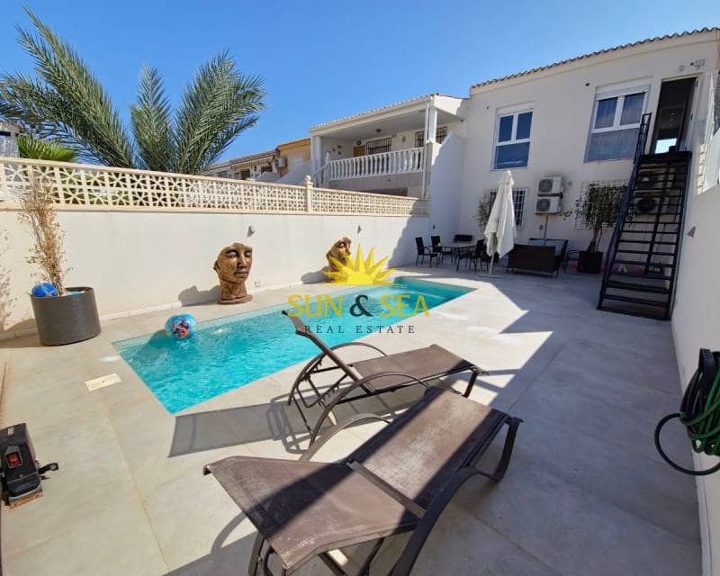 3 soveværelse Penthouse til leje i La Regia med swimmingpool garage - € 1.250 (Ref: 7844405)