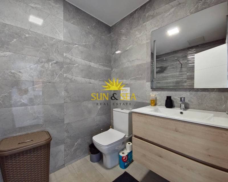 3 soveværelse Penthouse til leje i La Regia med swimmingpool garage - € 1.250 (Ref: 7844405)