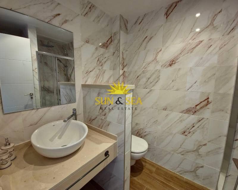 Maison de Ville de 3 chambres à louer à La Regia avec piscine garage - 1 300 € (Ref: 7846955)