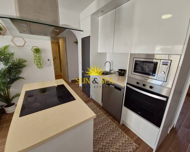 Maison de Ville de 3 chambres à louer à La Regia avec piscine garage - 1 300 € (Ref: 7846955)