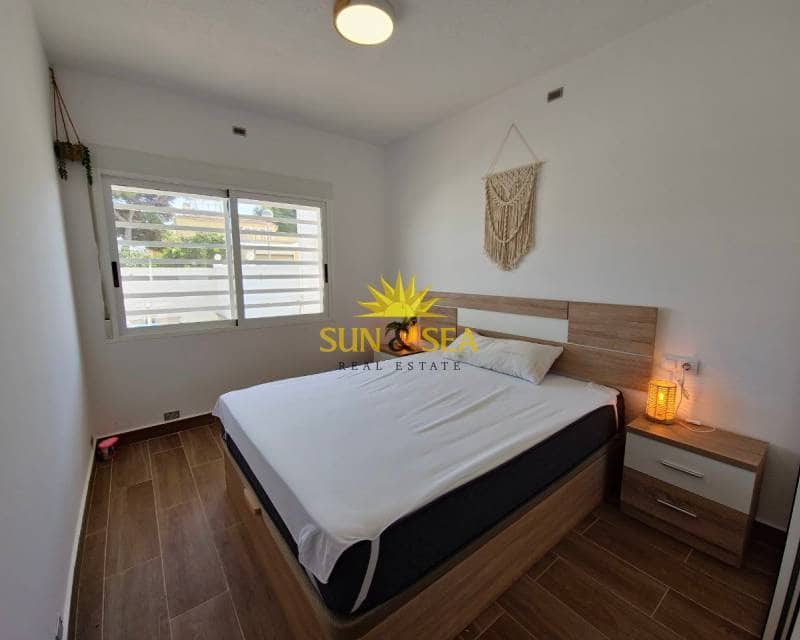 Maison de Ville de 3 chambres à louer à La Regia avec piscine garage - 1 300 € (Ref: 7846955)