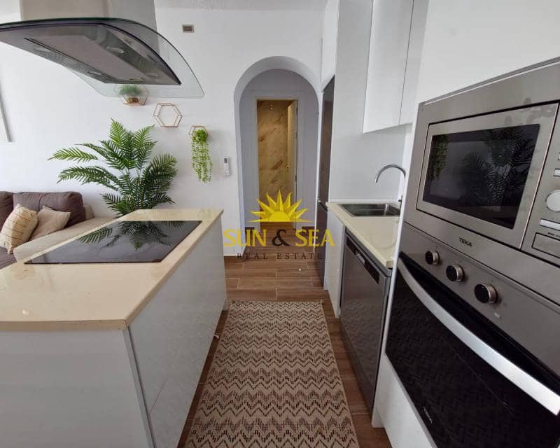 Maison de Ville de 3 chambres à louer à La Regia avec piscine garage - 1 300 € (Ref: 7846955)