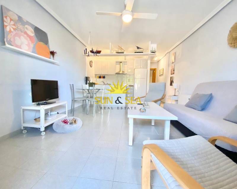 1 quarto Moradia para arrendar em La Mata com piscina garagem - 650 € (Ref: 7858597)