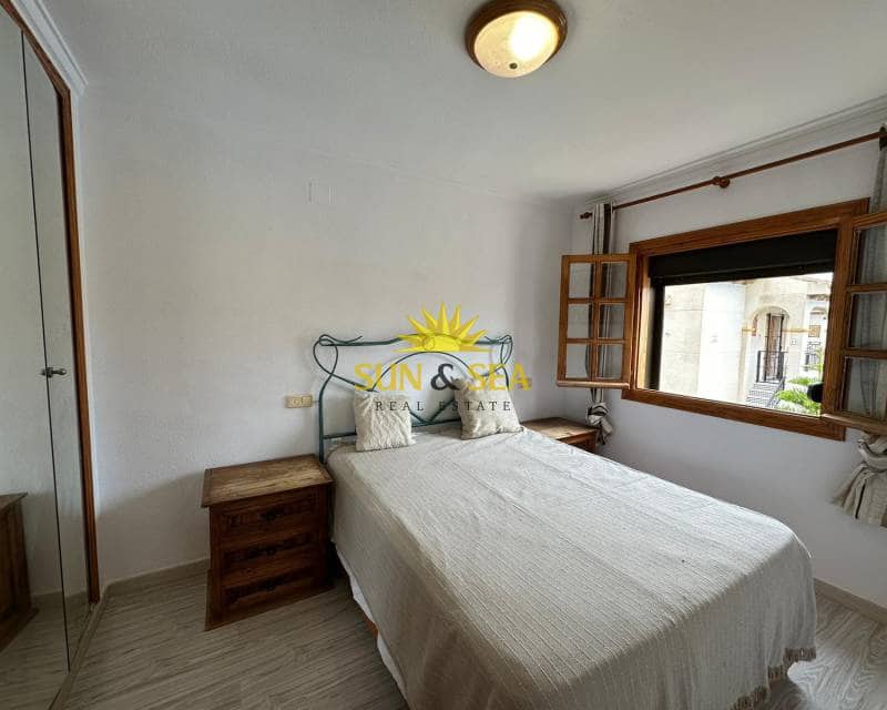 2 soveværelse Byhus til leje i Torrevieja med swimmingpool - € 900 (Ref: 7871544)