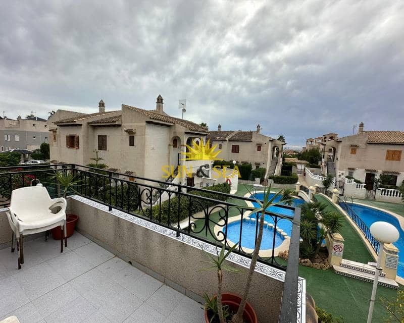 2 soveværelse Byhus til leje i Torrevieja med swimmingpool - € 900 (Ref: 7871544)