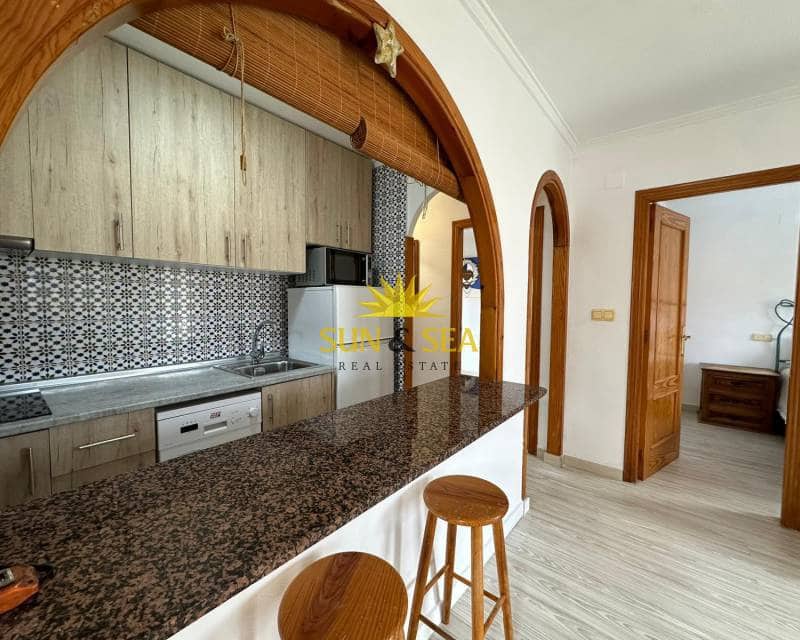 2 soveværelse Byhus til leje i Torrevieja med swimmingpool - € 900 (Ref: 7871544)