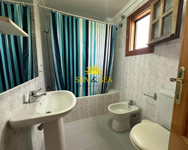 2 soveværelse Byhus til leje i Torrevieja med swimmingpool - € 900 (Ref: 7871544)