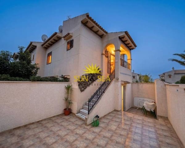 2 bedroom Townhouse for rent in Aguas Nuevas, Torrevieja with pool - € 900 (Ref: 7871544)