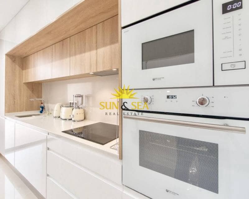 3 bedroom Villa for rent in Benijofar with pool garage - € 1,800 (Ref: 7875991)