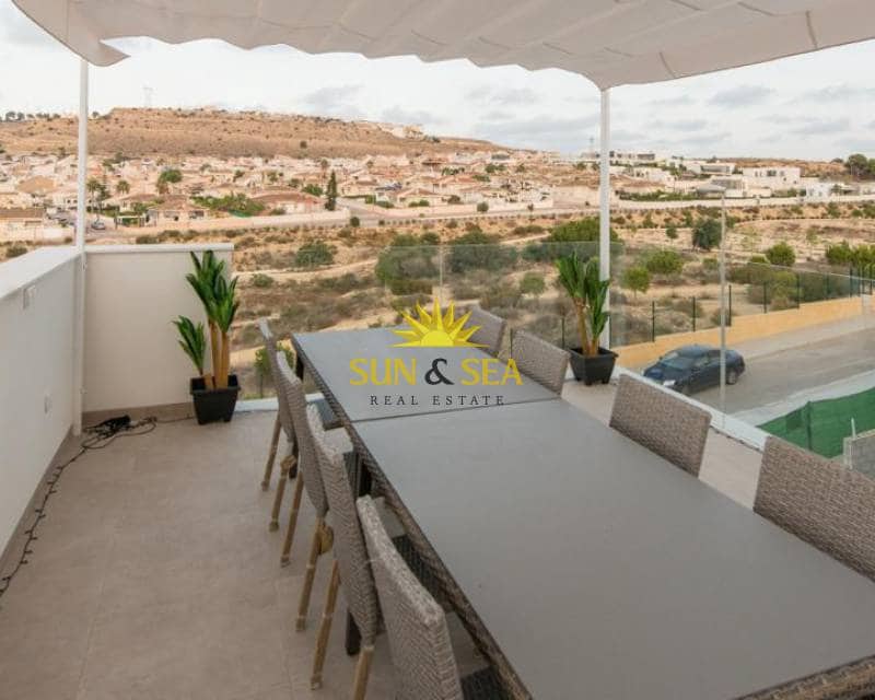 3 bedroom Villa for rent in Benijofar with pool garage - € 1,800 (Ref: 7875991)