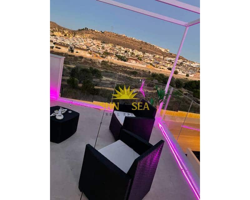 3 bedroom Villa for rent in Benijofar with pool garage - € 1,800 (Ref: 7875991)