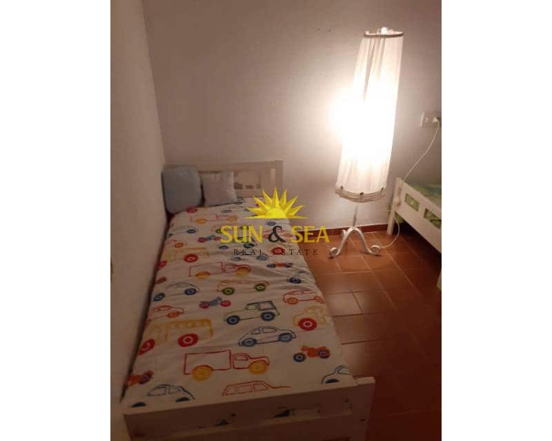 3 makuuhuone Huoneisto vuokrattavana paikassa La Mata - 800 € (Ref: 7933385)