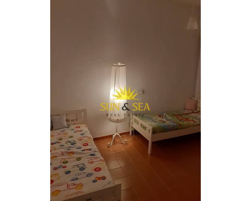 3 makuuhuone Huoneisto vuokrattavana paikassa La Mata - 800 € (Ref: 7933385)