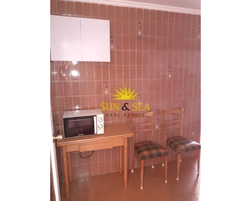 3 makuuhuone Huoneisto vuokrattavana paikassa La Mata - 800 € (Ref: 7933385)