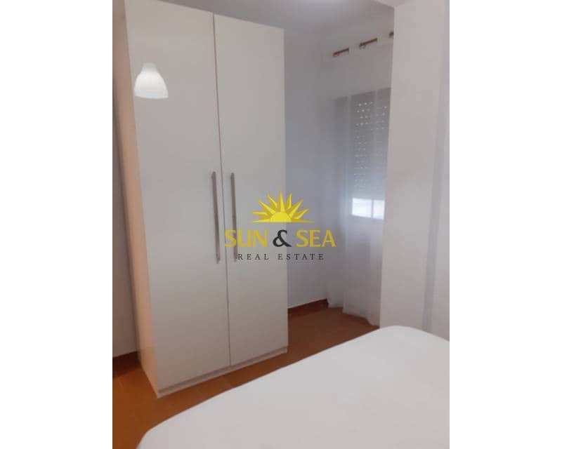 3 makuuhuone Huoneisto vuokrattavana paikassa La Mata - 800 € (Ref: 7933385)