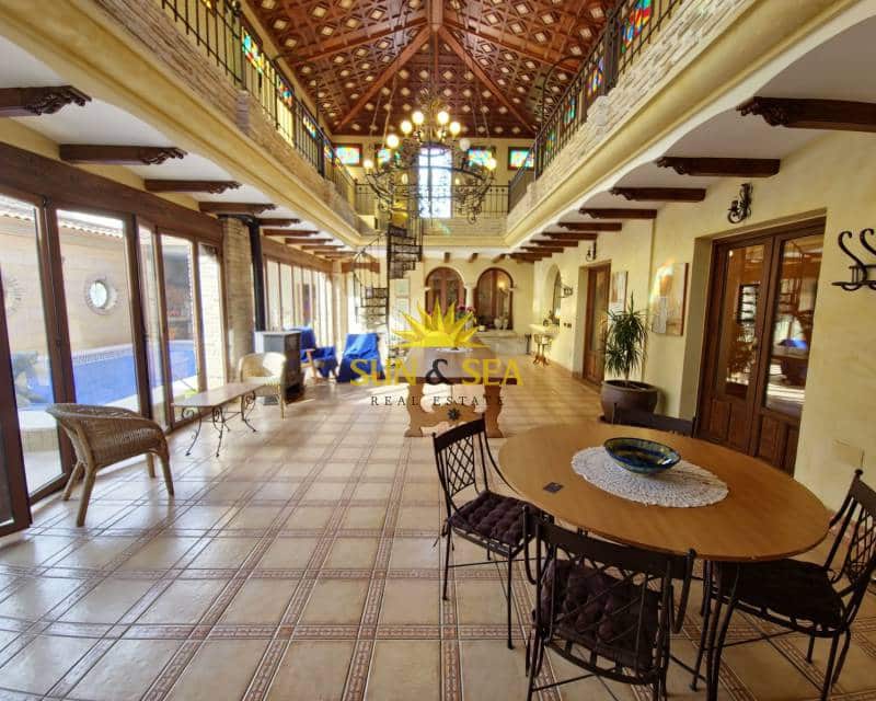 4 quarto Moradia para venda em San Miguel de Salinas com piscina - 990 000 € (Ref: 7951025)