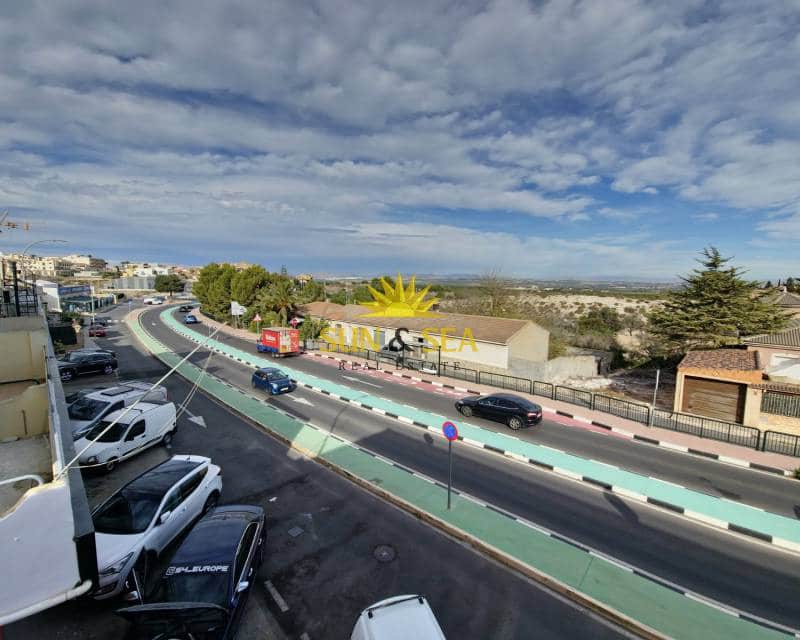 4 quarto Moradia para venda em San Miguel de Salinas com piscina - 990 000 € (Ref: 7951025)