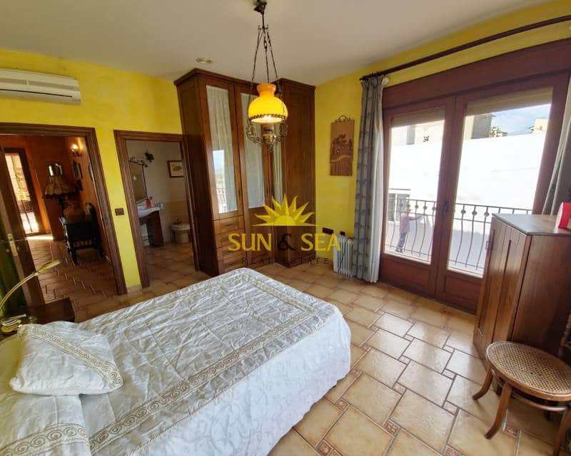 4 quarto Moradia para venda em San Miguel de Salinas com piscina - 990 000 € (Ref: 7951025)