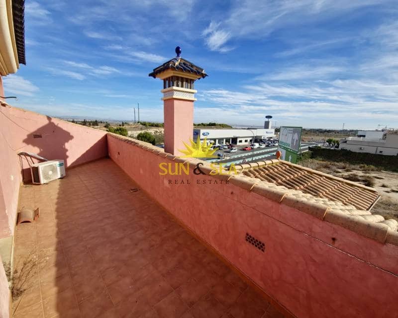 4 quarto Moradia para venda em San Miguel de Salinas com piscina - 990 000 € (Ref: 7951025)