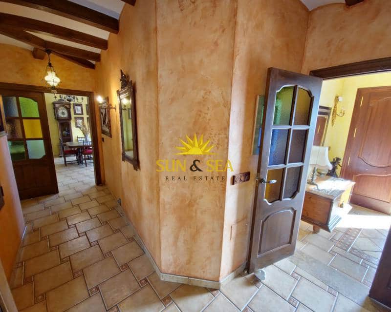 4 quarto Moradia para venda em San Miguel de Salinas com piscina - 990 000 € (Ref: 7951025)