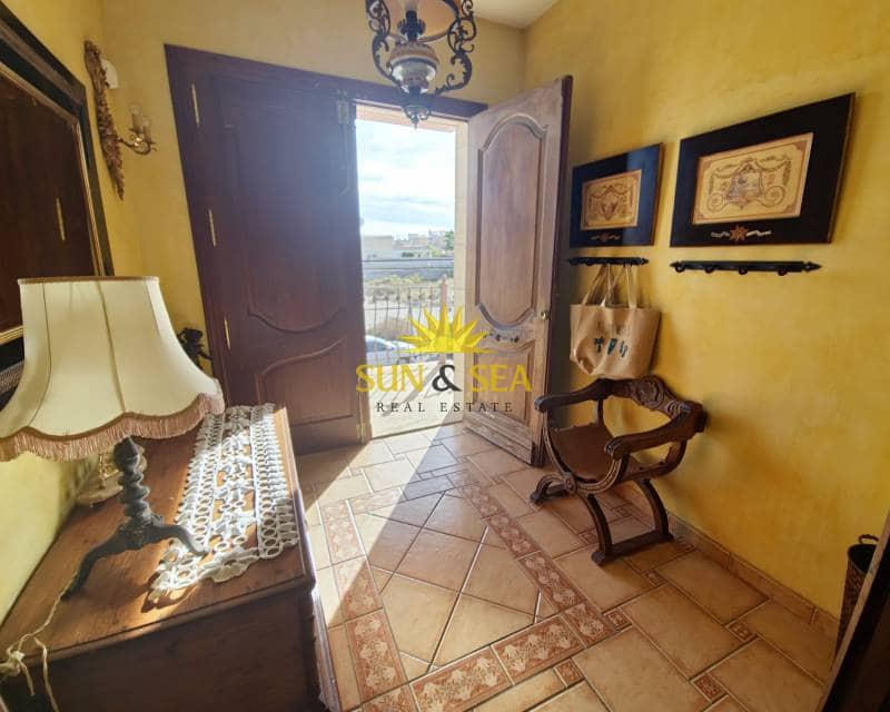 4 quarto Moradia para venda em San Miguel de Salinas com piscina - 990 000 € (Ref: 7951025)