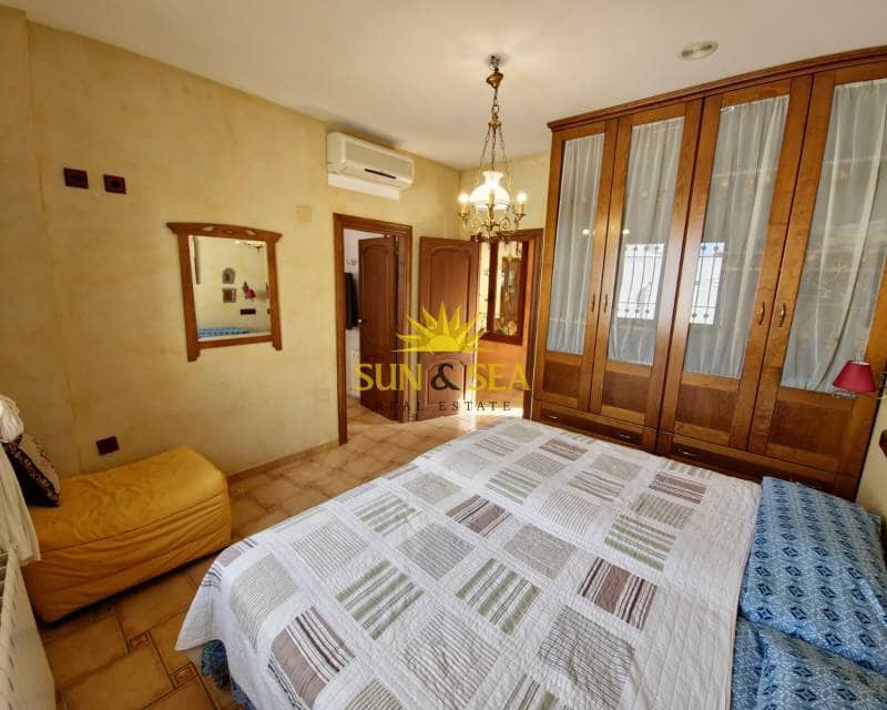 4 quarto Moradia para venda em San Miguel de Salinas com piscina - 990 000 € (Ref: 7951025)