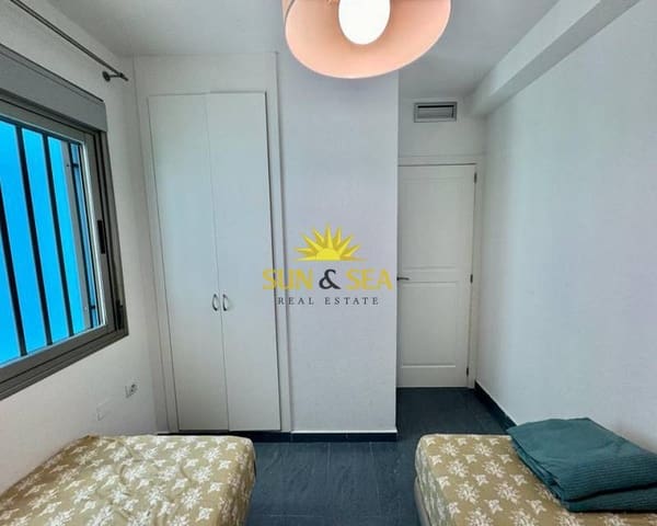 2 chambre Appartement à vendre à La Manga del Mar Menor avec piscine garage - 183 000 € (Ref: 7976336)