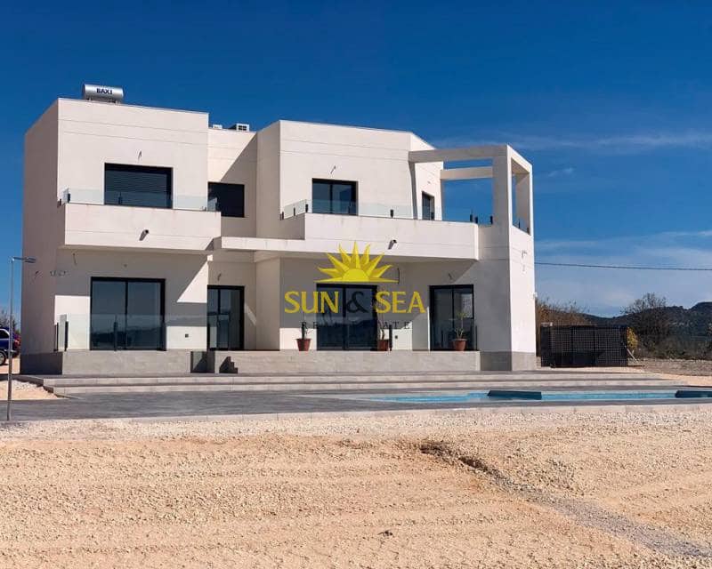 4 Zimmer Villa zu verkaufen in Pinoso mit Pool - 518.000 € (Ref: 7992210)