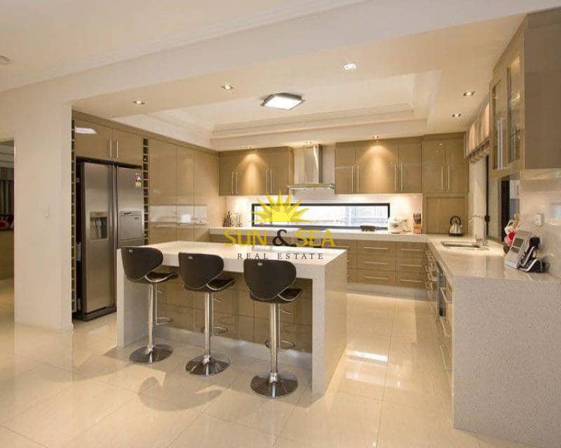 3 soveværelse Villa til salg i Pinoso med swimmingpool - € 398.000 (Ref: 7992211)