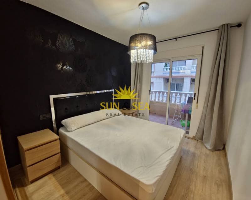 3 camera da letto Appartamento da affittare in Torrevieja - 1.200 € (Rif: 8002959)