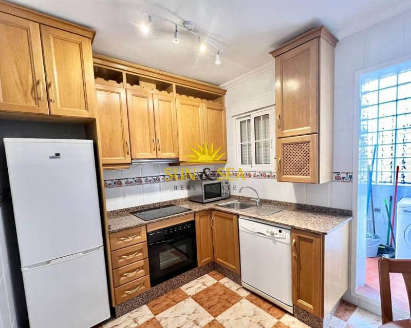 2 soveværelse Byhus til leje i Orihuela Costa med swimmingpool - € 900 (Ref: 8019195)