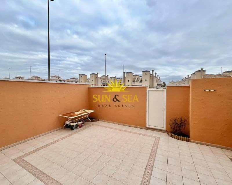 2 soveværelse Byhus til leje i Orihuela Costa med swimmingpool - € 900 (Ref: 8019195)