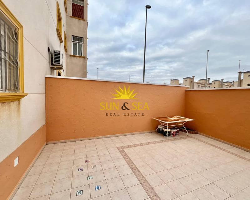 2 soveværelse Byhus til leje i Orihuela Costa med swimmingpool - € 900 (Ref: 8019195)