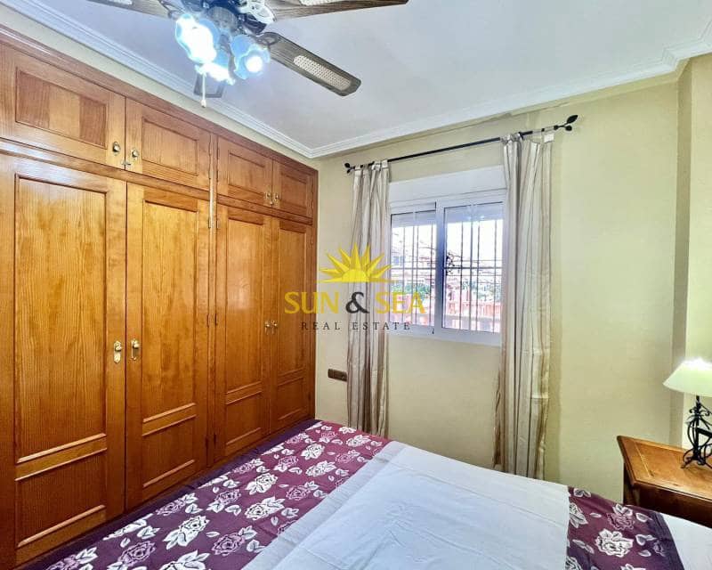 2 soveværelse Byhus til leje i Orihuela Costa med swimmingpool - € 900 (Ref: 8019195)