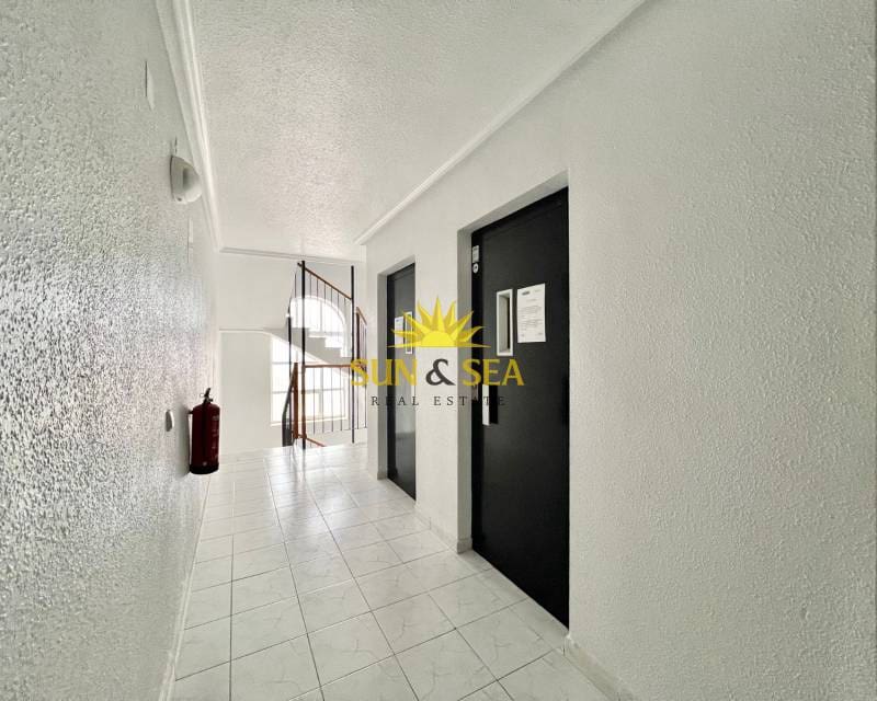 1 soveværelse Lejlighed til leje i La Mata med swimmingpool garage - € 700 (Ref: 8026404)