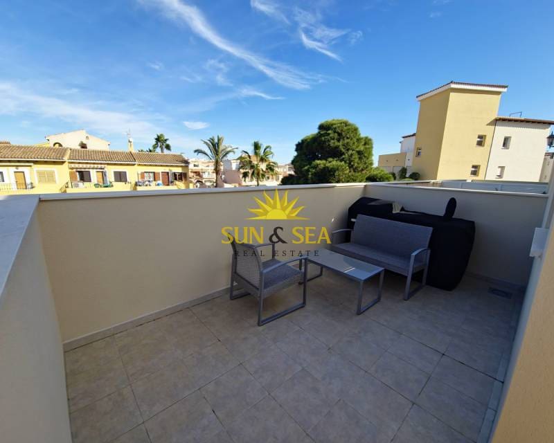 Villa/Maison de 2 chambres de location de vacances à Torrevieja avec piscine - 1 100 € (Ref: 8044262)
