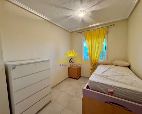 Ático de 3 habitaciones en Zona Pueblo, Guardamar del Segura en alquiler con piscina garaje - 700 € (Ref: 8046605)