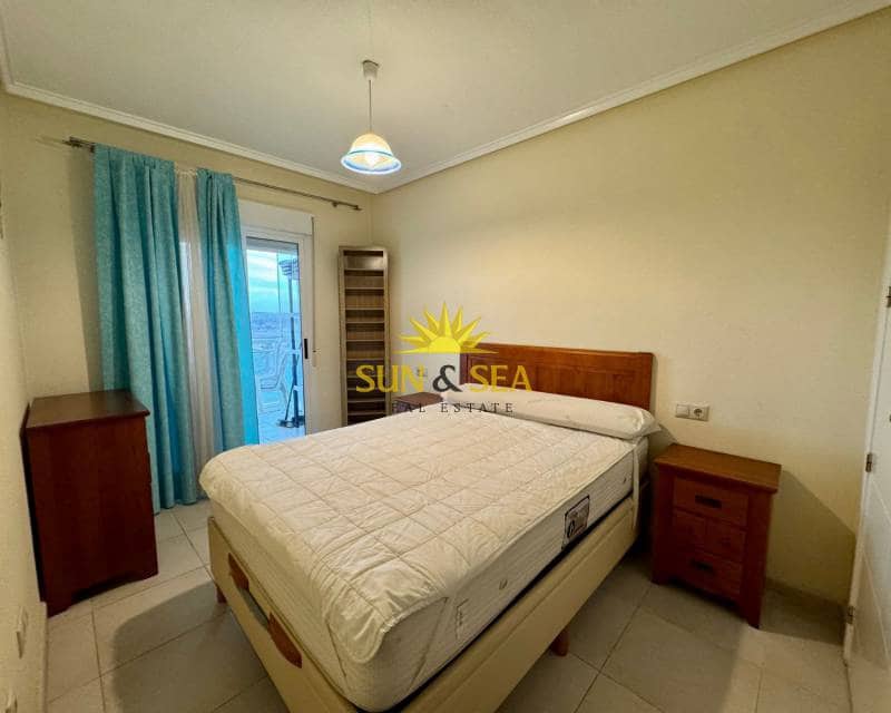 Ático de 3 habitaciones en Guardamar del Segura en alquiler con piscina garaje - 700 € (Ref: 8046605)