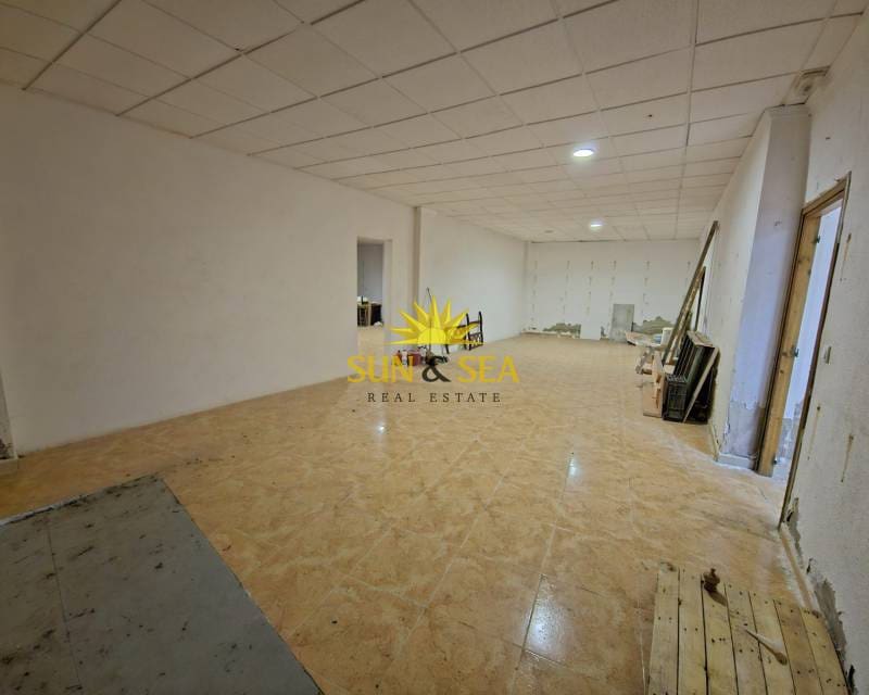 Local Commercial à vendre à La Mata - 150 000 € (Ref: 8062538)